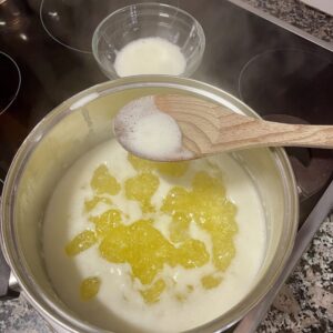 Separación de los sólidos lácteos de la mantequilla